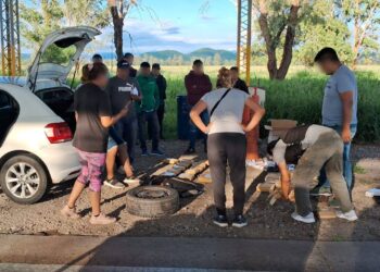 Gendarmes detienen a dos hombres con más de 35 kilos marihuana