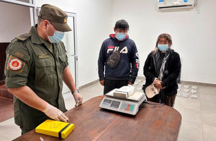 Aguas Blancas: llevaba mas de 36 kilos de cocaína ocultos en juegos de sábanas