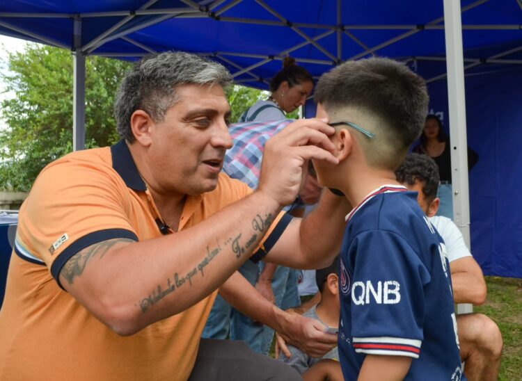 Tartagal: se entregó más de 100 anteojos a niños de escuelas primarias