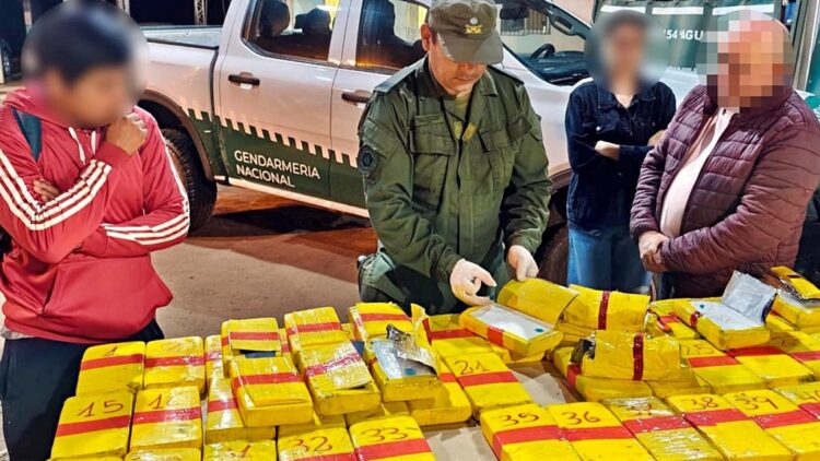 Ocultaban 160 kilos de cocaína en modificaciones de una camioneta