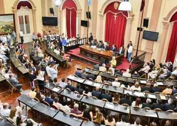 Media sanción en Diputados: se busca prohibir la publicidad de apuestas en bienes públicos
