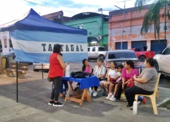 Volvieron a instalar la carpa docente en plaza San Martín