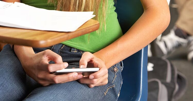 Tecnología en el aula: Salta regula el uso educativo de dispositivos