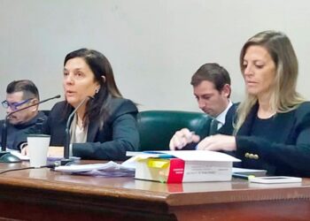 Piedra, papel, tijera: condenan a 7 años a un expolicía que definía el transporte de droga con un juego infantil