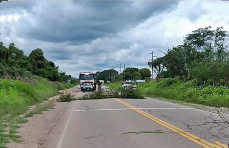 Yacuy: cortaron la ruta e intentaron cerrar la válvula del suministro de agua que llega a Tartagal