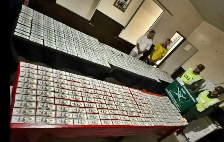 Detienen a ciudadano boliviano con más de 100 mil dólares escondidos en una caja de jugo