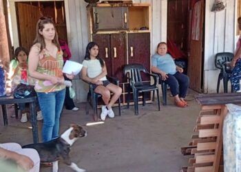 Tartagal: el Ministerio de Desarrollo Social asistió a la familia Vargas Benítez tras el incendio de su vivienda