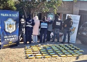 Policías tucumanos bajo sospecha y se agrava la situación de la gendarme y la cosmetóloga de Tartagal detenidas con más de 71 kilos de cocaína