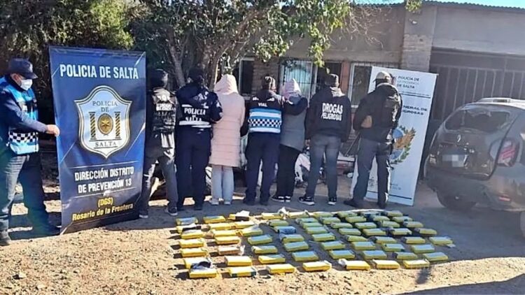 Policías tucumanos bajo sospecha y se agrava la situación de la gendarme y la cosmetóloga de Tartagal detenidas con más de 71 kilos de cocaína