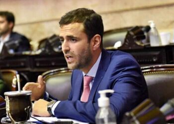 Desafuero de Estrada: avanza la causa por fake news y peculado