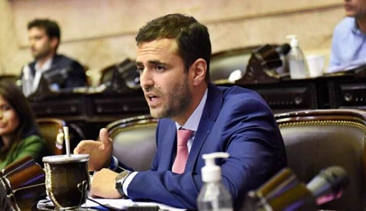 Desafuero de Estrada: avanza la causa por fake news y peculado