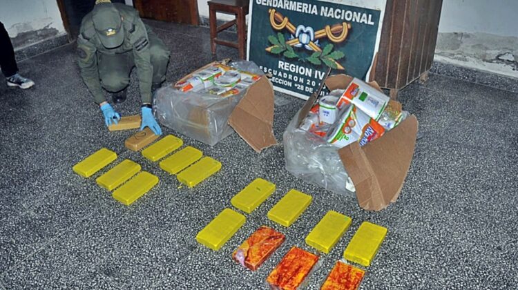 Orán: Decomisan 16 kilos de cocaína y 264 kilos de hojas de coca