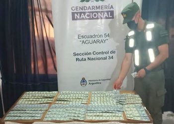 Pretendía salir del país con más de 25.000 dólares sin aval legal