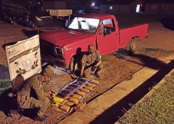 Salvador Mazza: marihuana y cocaína en la puerta de una camioneta