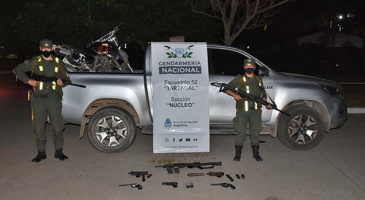 Tartagal: gendarmes encontraron un arsenal en un control vehicular