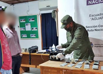 Aguaray: incautan miles de divisas norteamericanas sin declarar, coca y granos