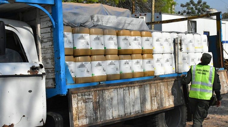 Aguaray: interceptan varios miles de litros de glifosato y herbicida sin aval legal