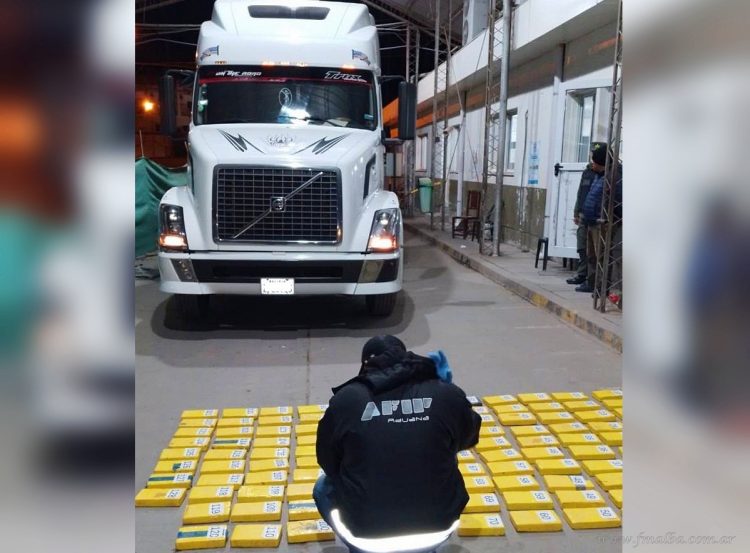 Salvador Mazza: incautan más de 130 kilos de drogas en camión bananero