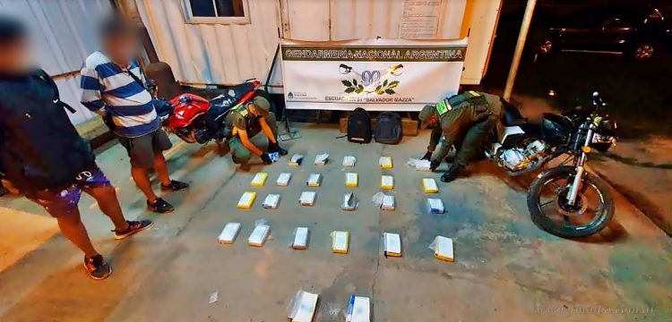 Salvador Mazza: abandonan mochilas con más de 27 kilos de cocaína