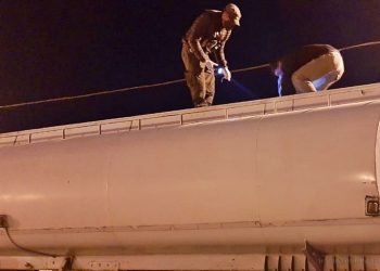 Contrabando: decomisan más de 29.000 litros de aceite de soja y 30.000 kilos de granos