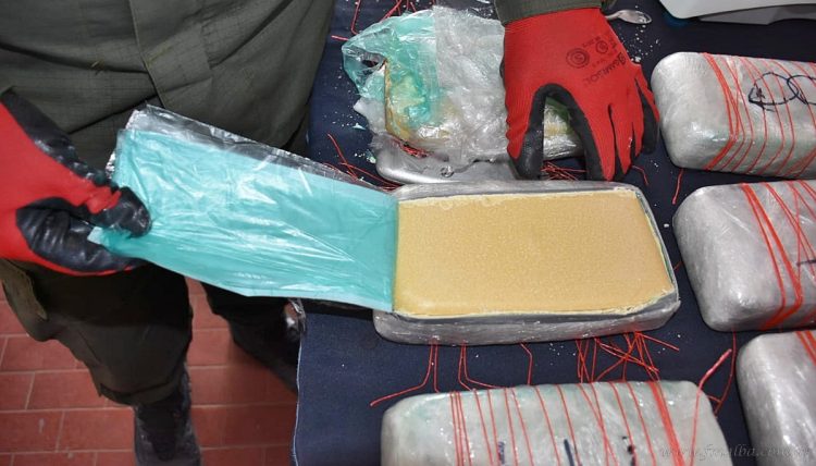 Aguaray: interceptan más de 24 kilos de droga ocultos en un auto