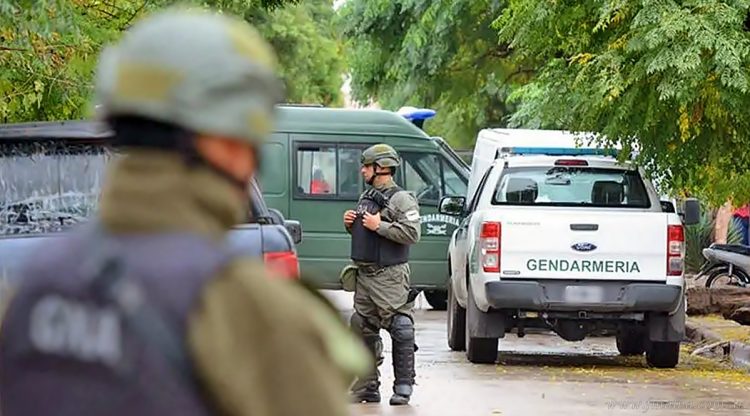 Salvador Mazza: gendarmes y AFIP en varios allanamientos