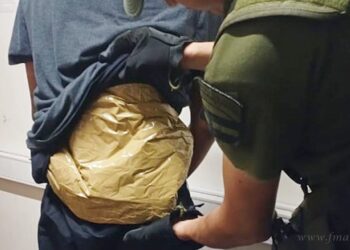 Salvador Mazza: dos pasajeros de remises detenidos por contrabando