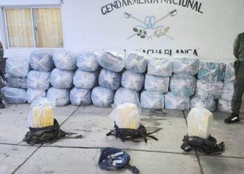 Aguas Blancas: intentaron cruzar el río con droga, mercadería de contrabando y un arma de fuego