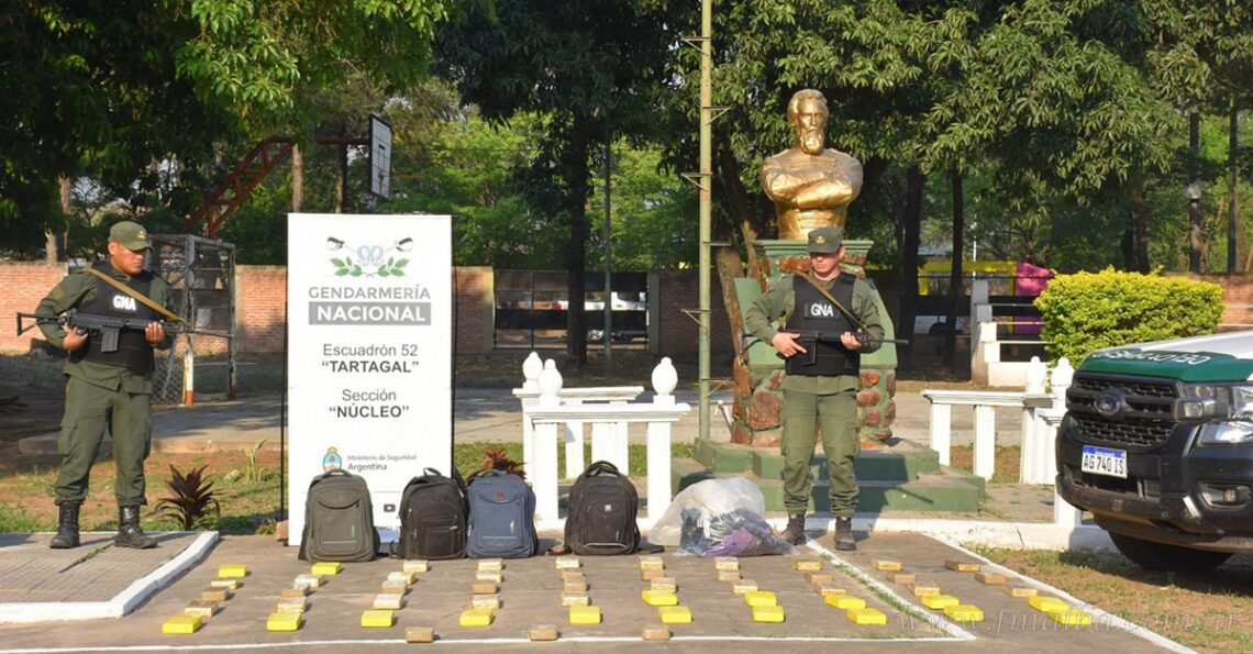 Tartagal: gendarmes detienen a dos personas con varios kilos de droga en “La Porcelana”