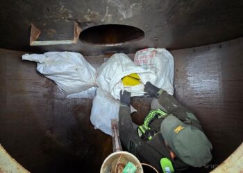 Aguaray: Gendarmería halló más de 112 kilos de droga ocultos en un camión cisterna