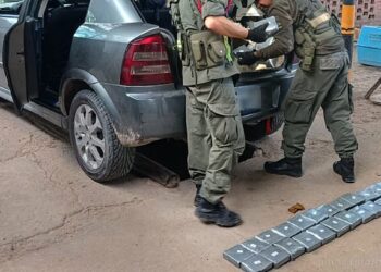 Gendarmería Nacional incautó 23 kilos de droga y 9 armas calibre 9 mm