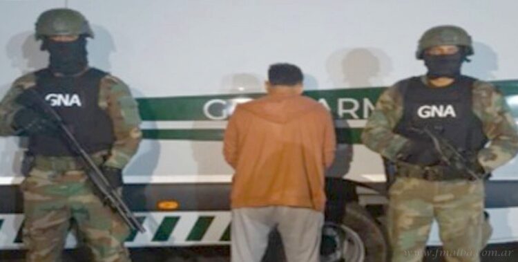 Gendarmería continúa investigaciones sobre una banda que trafica drogas en tanques de combustible