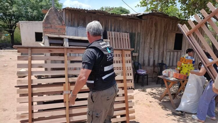 El Gobierno asistió a familias afectadas por incendios estructurales