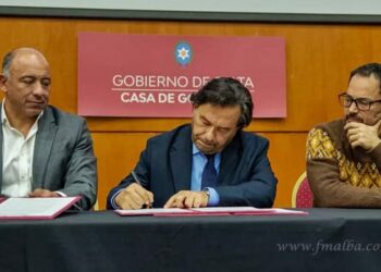 Sáenz lanzó un paquete de estímulo económico con créditos, alivio financiero y beneficios para el consumo