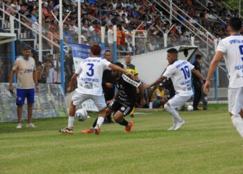 Torneo Regional Amateur: Sportivo Pocitos golpeó primero a Zapla