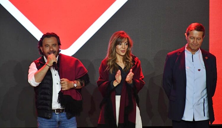 Gustavo Sáenz: “Para mí, es un orgullo y un honor que Flavia Royón y Bernardo Biella nos representen”