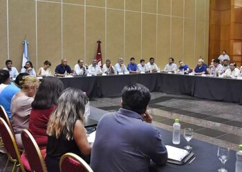 Los gremios aceptaron incremento salarial del 9% para el primer semestre de 2025