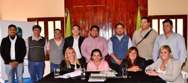 Tres municipios impulsan gestiones para llevar energía eléctrica hacia parajes dispersos