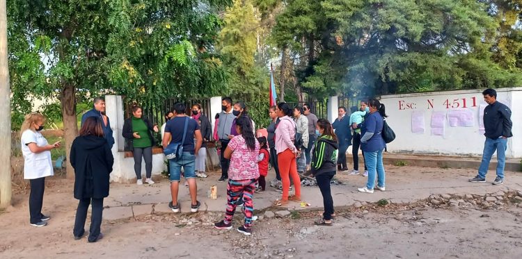 Aguaray: tomaron la Escuela de Tobatirenda por reclamos varios