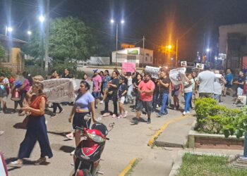 Aguaray: marcha exige justicia para joven víctima de brutal ataque