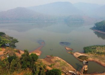 Dique Itiyuro: Ambiente prohíbe pescar debido a la presencia de algas