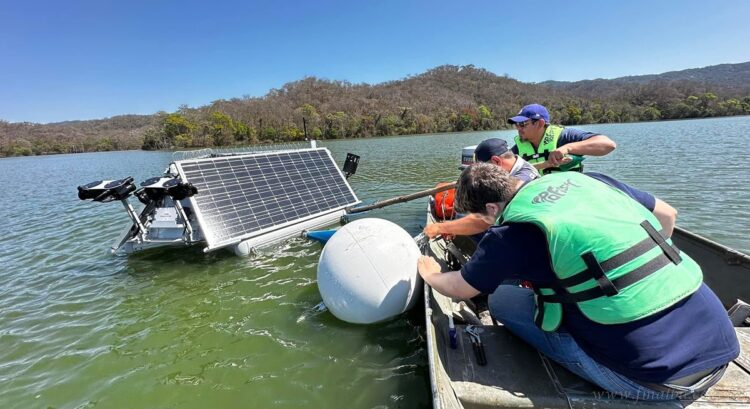Dique Itiyuro: instalación de boyas para el control de algas en El Limón, en la etapa final