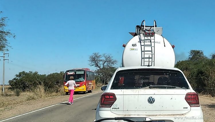 Coronel Cornejo: tras dos días de corte, hoy los manifestantes están a la vera de la 34