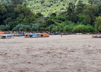Aguas Blancas: más de 100 policías trabajan en el operativo rescate en río Bermejo