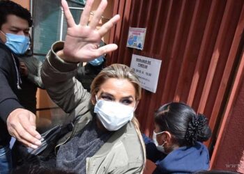 Bolivia: “Jeanine Añez no fue bien asesorada”
