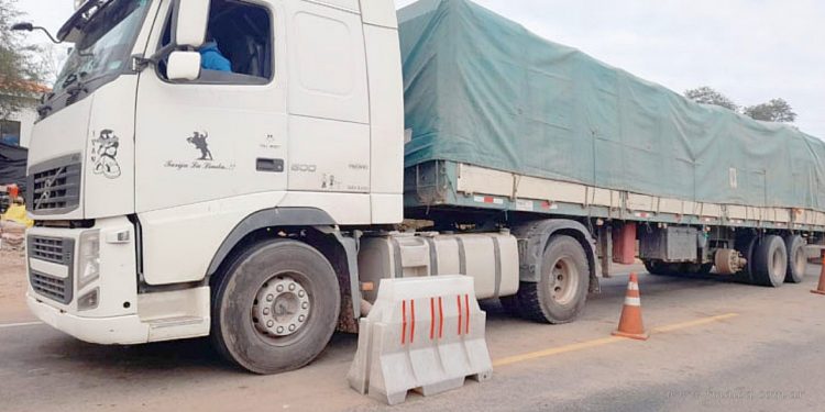 Contrabando: bagalleros preocupados por futura falta de trabajo