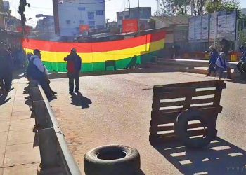 Puente Internacional: bagalleros bloquean el paso por 24 horas