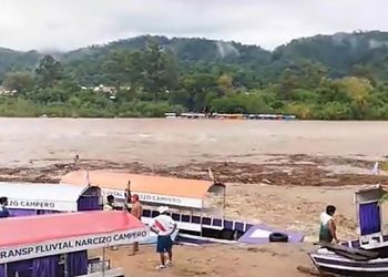 Internacionales: por crecida del río, cerraron el puerto Bermejo-Aguas Blancas