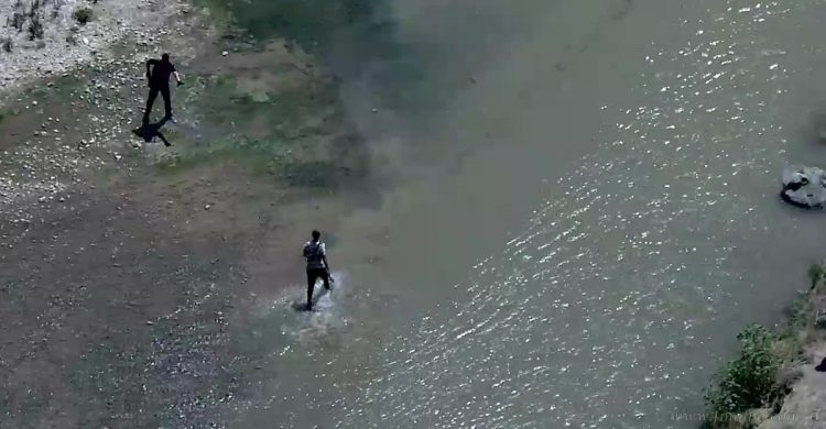 Policiales: buscan a dos hombres responsables de homicido en Bolivia