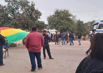 Yacuiba: campesinos en corte sobre la Ruta 9 en protesta por los precios del maíz